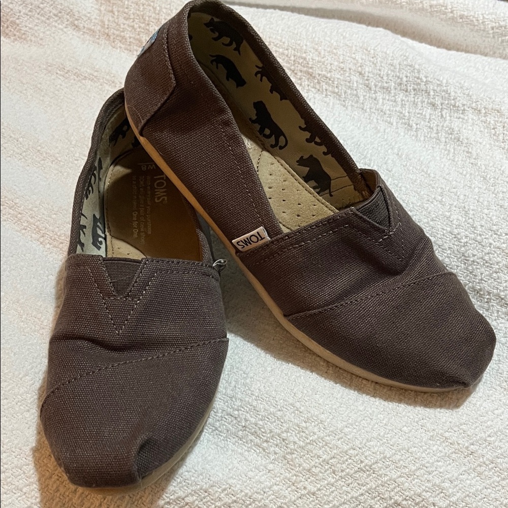 TOMS womens Moccasins in Brown/taupe, EUC
